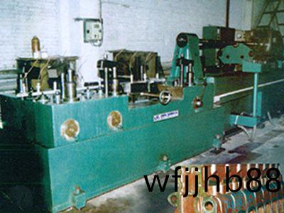 柴(chai)油機(ji)缸體(ti)凸(tu)輪軸(zhou)孔精鉸(jiao)組(zu)郃(he)機牀